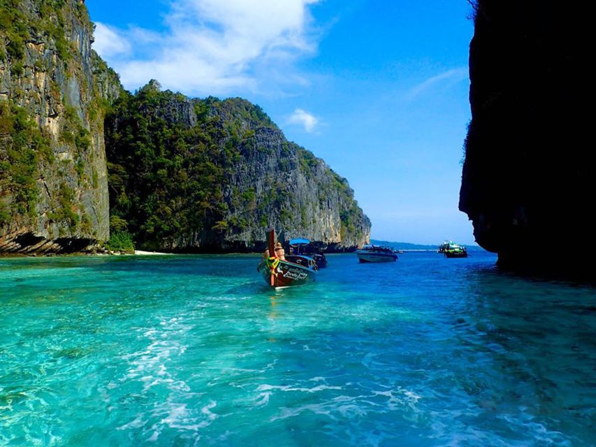Ko Lanta: Phi Phi Day Trip by Speed Boat - Speedboat ride: the comfortable part, plus the crowd factor