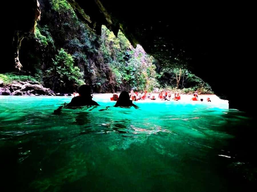 Ko Lanta: Private 4 Islands Tour by Longtail Boat - Key things that make this Ko Lanta longtail tour work