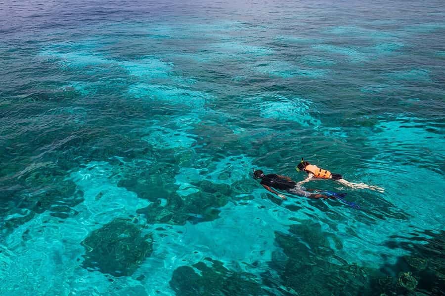Ko Lanta: Private Exclusive Longtail to Ko Rok With Lunch - Private beach lunch on Ko Rok Nai, what it feels like