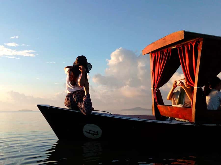 Ko Lanta: Sunrise Gondola Boat Ride with Breakfast - A quiet gondola for meditation, not a loud tour script