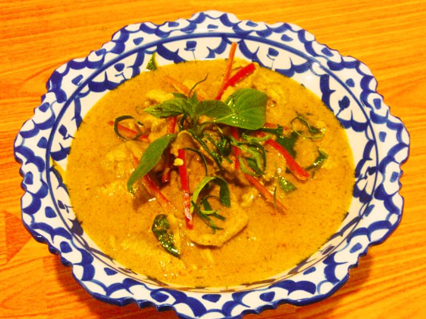 Ko Lanta: Thai Cooking Class with Market Tour and Dinner - Who should book this Ko Lanta cooking class
