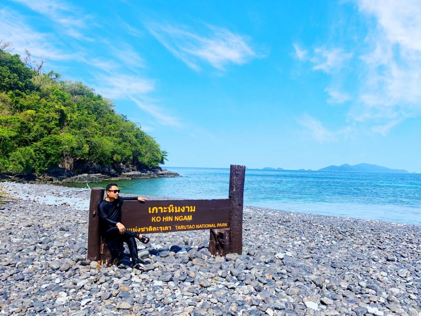 Ko Lipe: Outside Zone Snorkeling Trip by Longtail Boat - Meeting at Pattaya Beach, Finding the Teaw Sanook Team