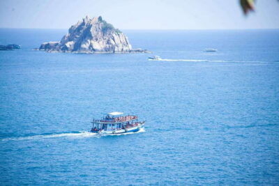 Late Riser Snorkeling Tour with Lunch and Photos
