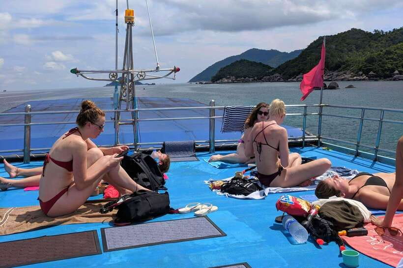 Ko Tao: Morning Trip to Ko Nangyuan’s Serene Oasis by Oxygen - Ao Leuk and Shark Bay: when crystal water meets real sea conditions