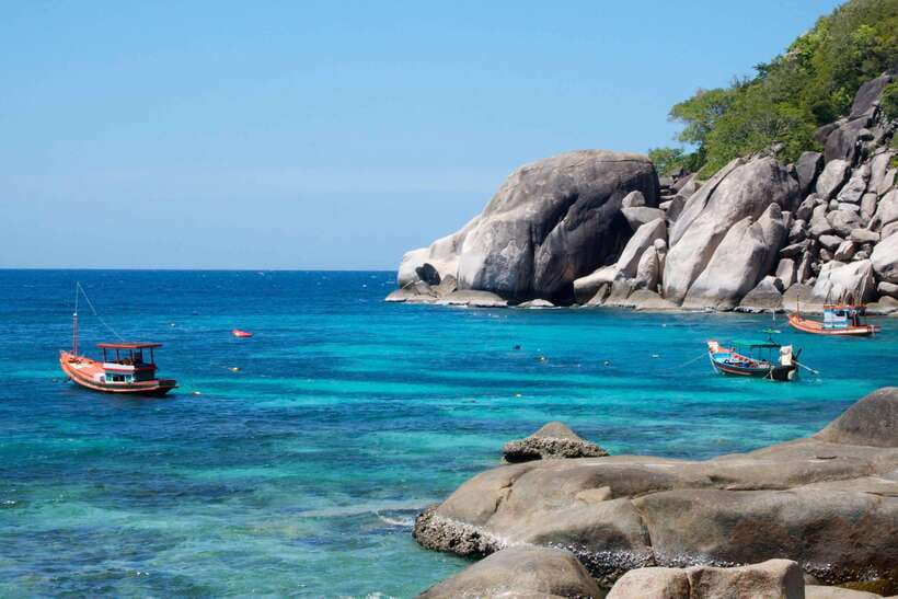 Ko Tao: Morning Trip to Ko Nangyuan’s Serene Oasis by Oxygen - Mae Haad Pier and the Oxygen crew: what you are really signing up for