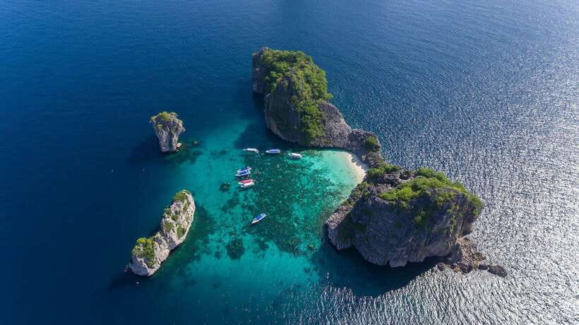 Koh Lanta: Adventure Sea Tour to Koh Rok and Koh Haa - Koh Rok Yai Beach free time plus the 30-minute viewpoint hike
