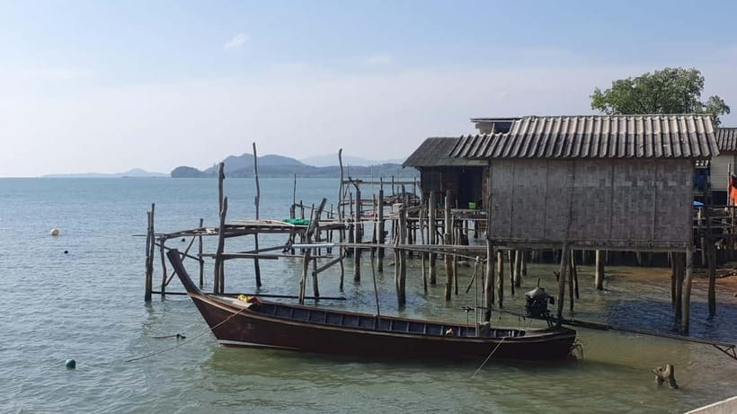 Koh Lanta Cultural Tuk-Tuk Tour: Old Town, Batik & Mangroves - Choosing the 3-hour cultural ride or the 6-hour workshop day