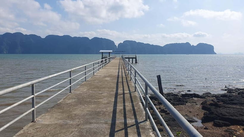 Koh Lanta Cultural Tuk-Tuk Tour: Old Town, Batik & Mangroves - Mangrove forest walk, plus optional kayak or long-tail rides