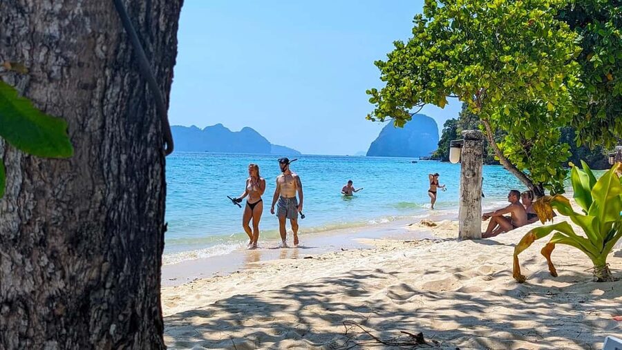 Koh Lanta: Emerald Cave & 4 Islands Snorkel Tour by Longtail - Price and Value: What Costs Extra (and What You Get for $28)
