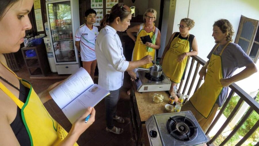 Koh Lanta: Evening Course at Lanta Thai Cookery School - Garden tour: the quickest path to understanding Thai flavors
