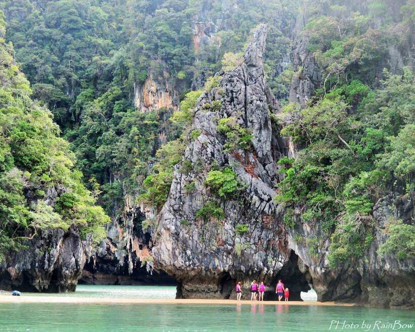 Koh Lanta: Kayaking and Longtail Boat Tour (Half day) - Koh Talabeng caves by kayak, the highlight you should plan around