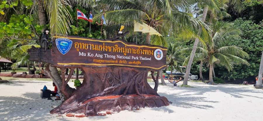 Koh Pha Ngan: Day Tour Ang Thong with Kayak, Snorkel & Lunch - Emerald Lake and the Blue Lagoon viewpoint: expect stairs, not a stroll
