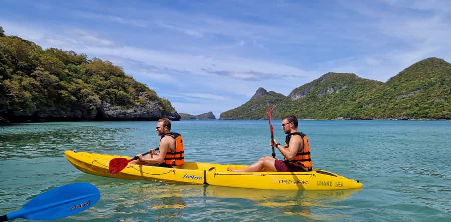 Koh Pha Ngan: Day Tour Ang Thong with Kayak, Snorkel & Lunch - Koh Maekok beach lunch: where you reset between hikes