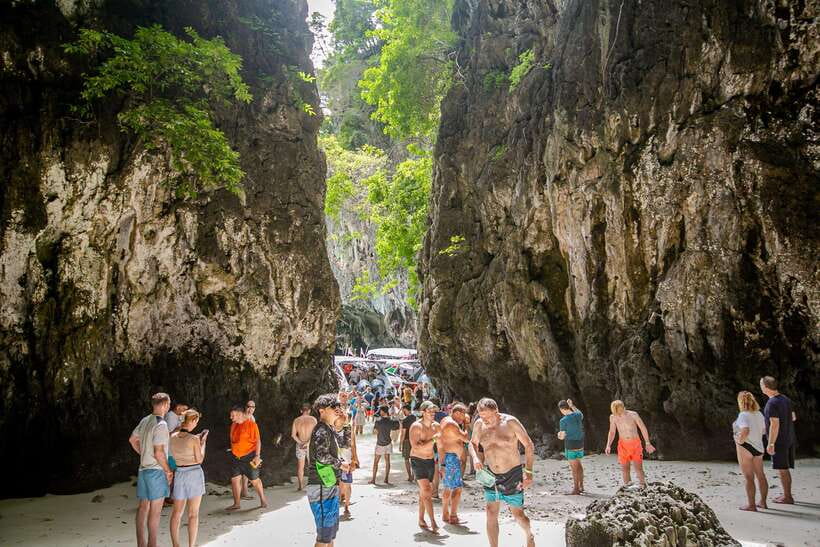 Koh Phi Phi: One Day Tour by Longtail Boat with Sunset - Choppy Water and Comfort: The Stuff You Feel More Than You Think