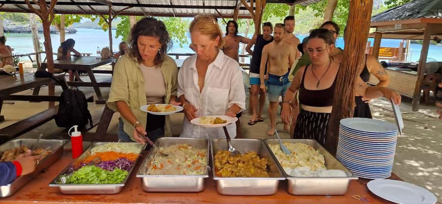 Koh Samui: Day Tour to Ang Thong with Kayak, Snorkel & Lunch - Getting from Koh Samui to Ang Thong: the speedboat day rhythm