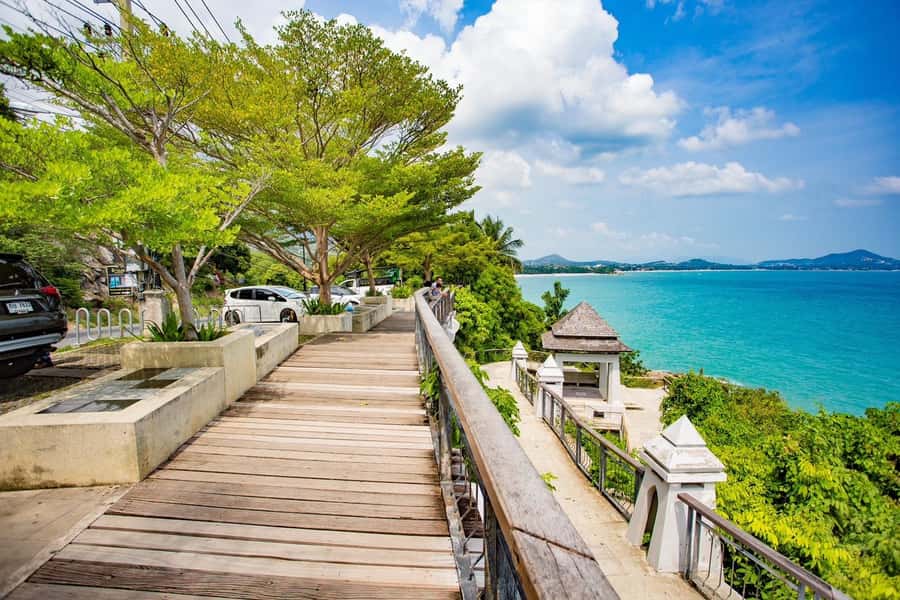 Koh Samui: Half Day City Tour with Hotel Pickup - Kunaram Temple and Luang Por Daeng, a moving spiritual stop