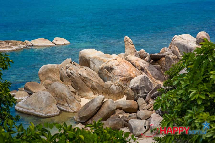 Koh Samui: Half-Day Island Highlights Tour with Hotel Pickup - The Road Stops: Wat Khunaram and Scenic Views En Route
