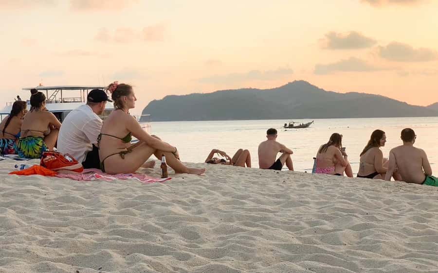 Koh Samui: Koh Tan and Koh Madsum Half-Day Tour by Catamaran - More Than One Way to Play in the Sea: Slide, Paddleboarding, Kayaks
