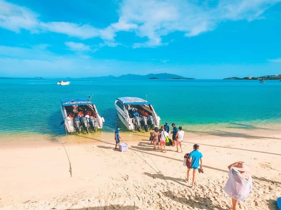 Koh Samui: Koh Tao and Nangyuan Snorkeling Tour with Lunch - The speedboat reality check: where you sit and how to avoid a bad sea day