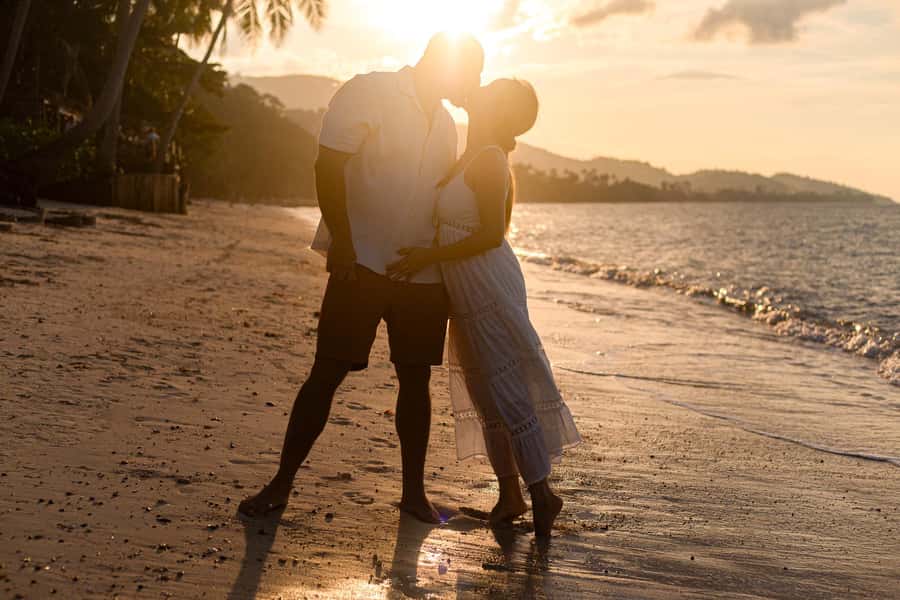 Koh Samui: Private Photoshoot for Couples & Families - Outfit and photo prep tips that actually help