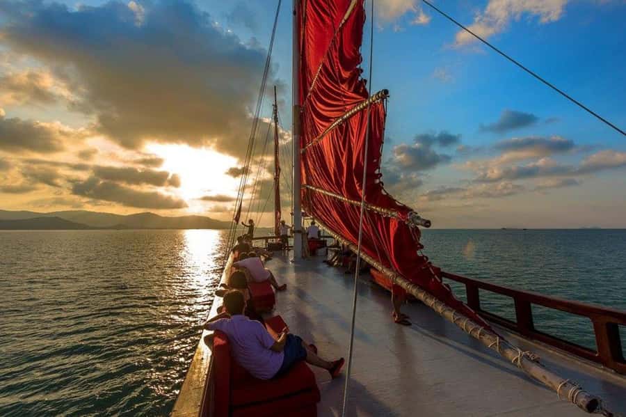 Koh Samui: Red Baron Romantic Sunset Dinner Cruise - Hotel pickup to Petcherat Marina: the easy start, with one catch