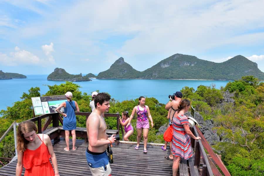 Koh Samui: Speedboat Adventure to Angthong's Hidden Gems - Kayaking through emerald waters: how to avoid the usual hassle