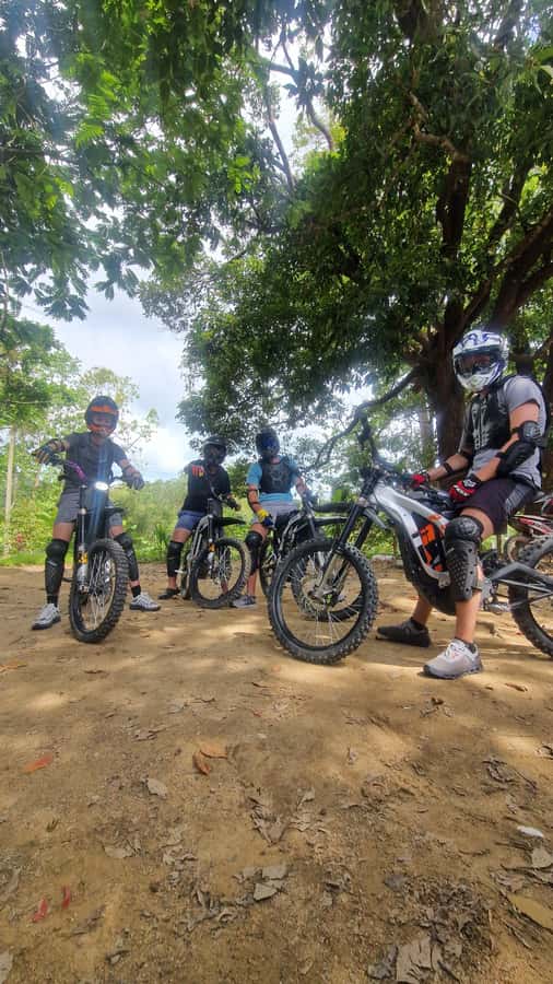 Koh Samui: Surron Electric Dirt Bike Jungle Adventure 2H - The Temple Stop on Wat Theepangkorn and the High View