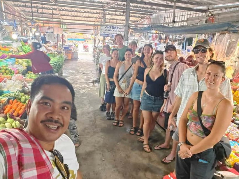 Koh Samui: Thai Cooking Class with Samui Local Family - The core skills: coconut milk extraction and curry paste the real way