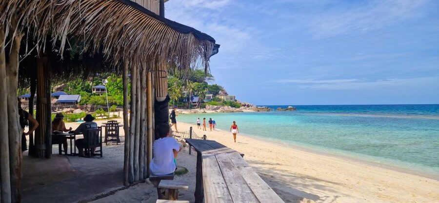 Koh Tao: Visit to Koh Nang Yuan with Hotel Transfers - The viewpoint hike: steep stairs, rocky sections, and smart shoe choice