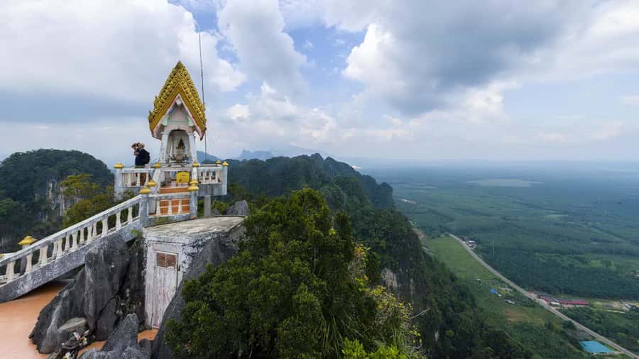 Krabi : 4-Hour City Tour with Tiger Cave Temple - Price, transfers, and entrance fees: what $157 covers (and what it doesn’t)