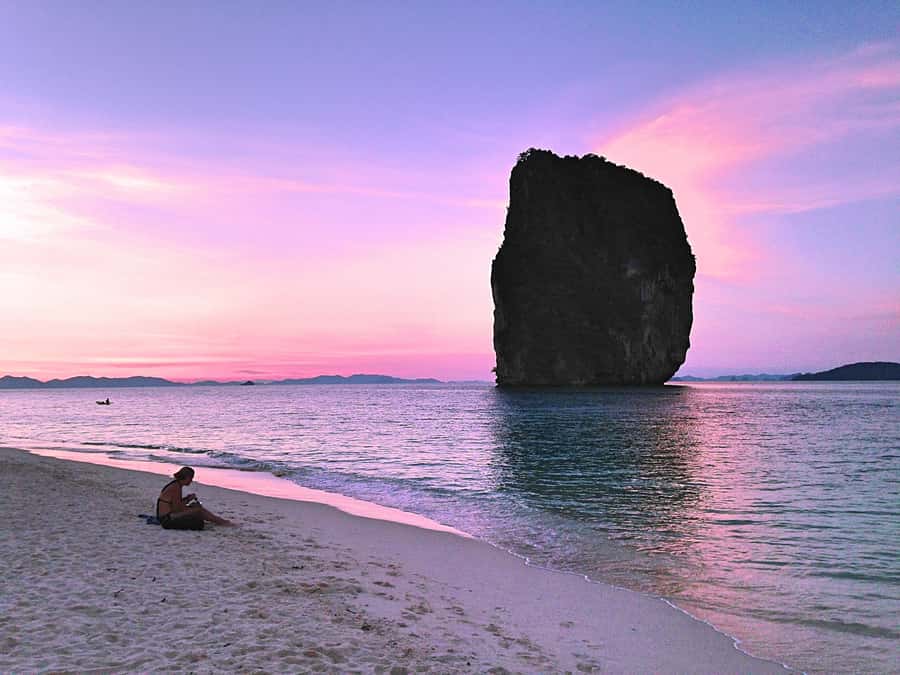 Krabi: 4 Island Tour, Sunset+Plankton, Small Group 12 pax - Koh Poda: Beach Time, Thai Buffet Lunch, and Real Swimming