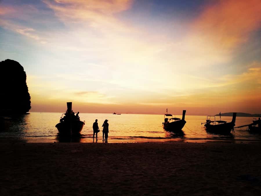 Krabi: 4 Island Tour, Sunset+Plankton, Small Group 12 pax - Meeting Point, Pickup, and the Small Group Advantage