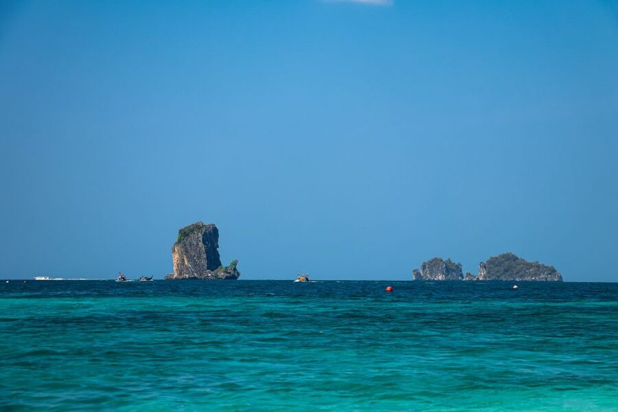 Krabi: 4 Islands Day Tour by Speedboat or Longtail Boat - Thale Waek (Separated Sea): the low-tide photo moment that makes the day feel special