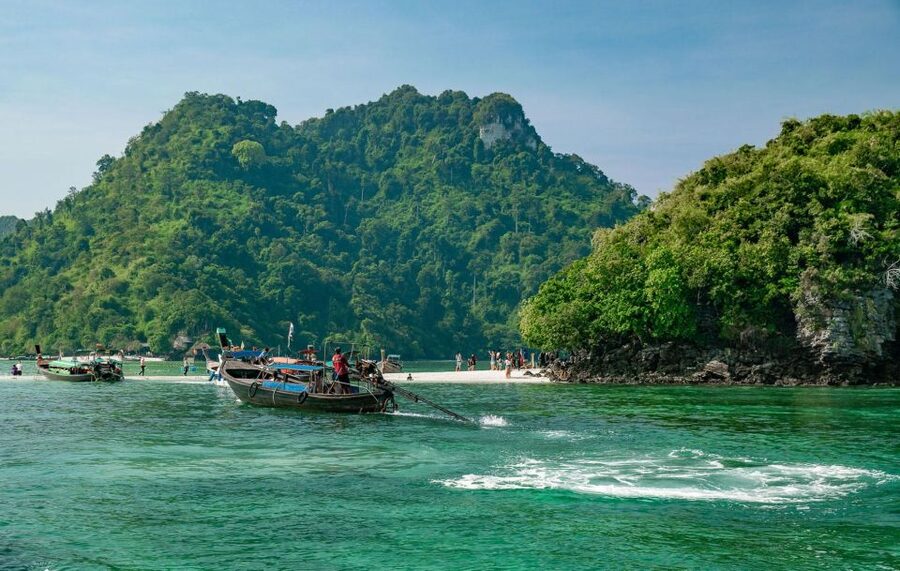 Krabi: 4 Islands & Krabi's Separated Sea Longtail Boat Tour - Poda Island: where lunch and downtime happen