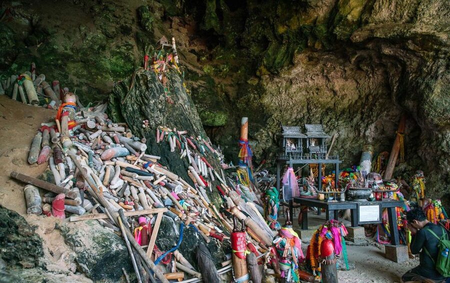 Krabi: 4 Islands & Krabi's Separated Sea Longtail Boat Tour - Chicken Island and the postcard rock