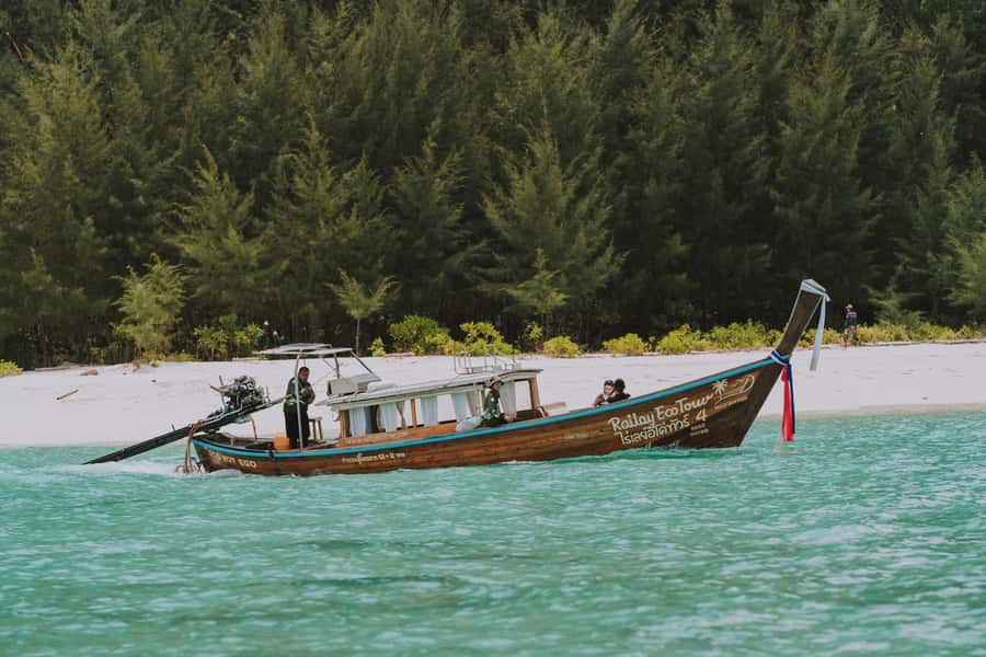 Krabi: 4-Islands Luxury Longtail Boat Private Half Day Tour - Railay Beach sightseeing: a classic end to the island loop