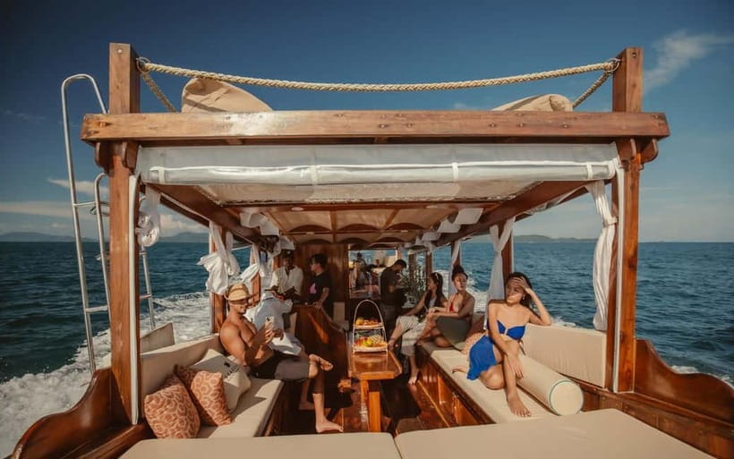 Krabi: 7 Island Tour by Luxury Longtail Boat with Snorkeling - Koh Mor and Puya Bay: the calmer middle of the route