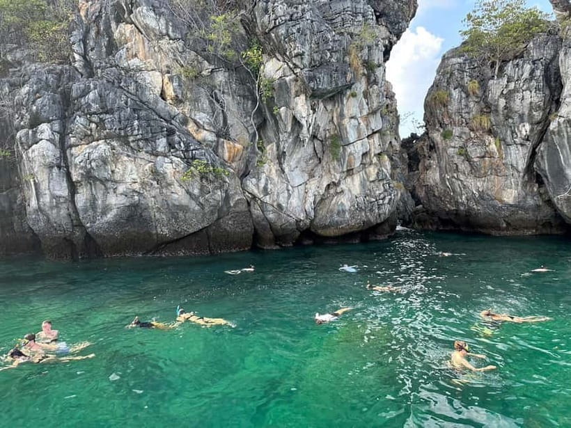 Krabi: 7 Islands Sunset by Longtail Boat with Snorkeling - What to Pack for a 7-Island Sea Afternoon