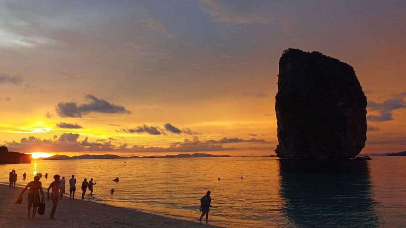 Krabi: 7 Islands Sunset Tour & BBQ & Bioluminescent Plankton - Snorkeling on the islands: Yawasam, Tang Ming, and Chicken Island