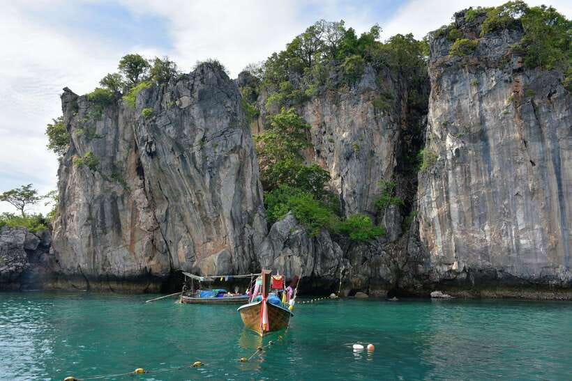 Krabi: 7 Islands Sunset Tour with Buffet Dinner & Snorkeling - Who should book this, and who might want a different plan