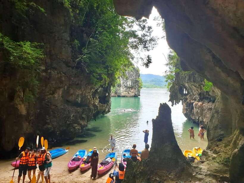 Krabi: A Kayaking Odyssey through Din Daeng Mangrove Maze - Din Daeng Canyon: the branch-and-branch feeling