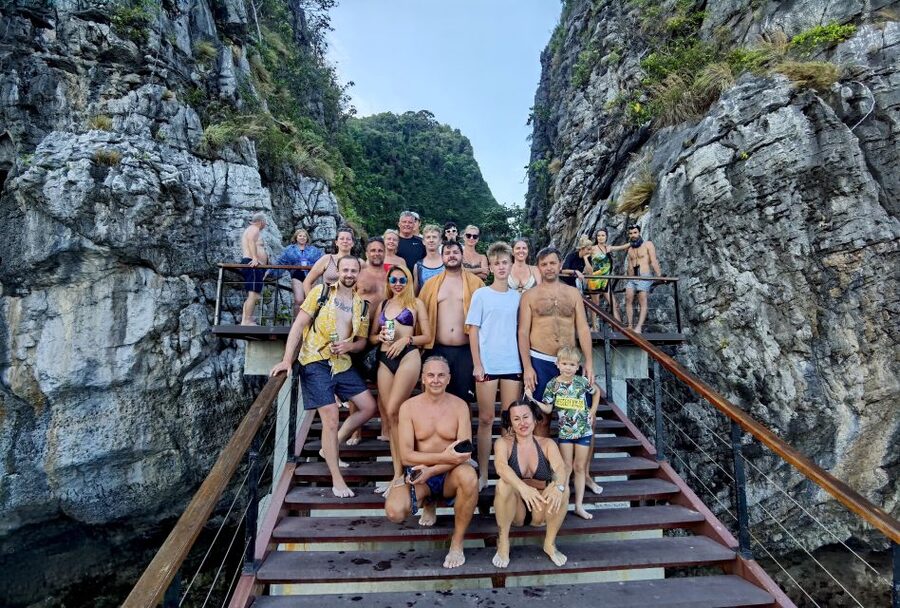Krabi/Ao Nang: Phi Phi Day Trip with Private Longtail Tour - Weather, Sea Conditions, and Comfort Reality