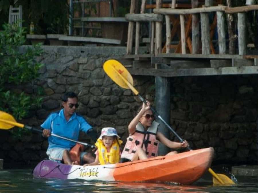 Krabi: Early bird kayak through Ao Thalane on private guide - Paddling distance, pacing, and the refreshing swim