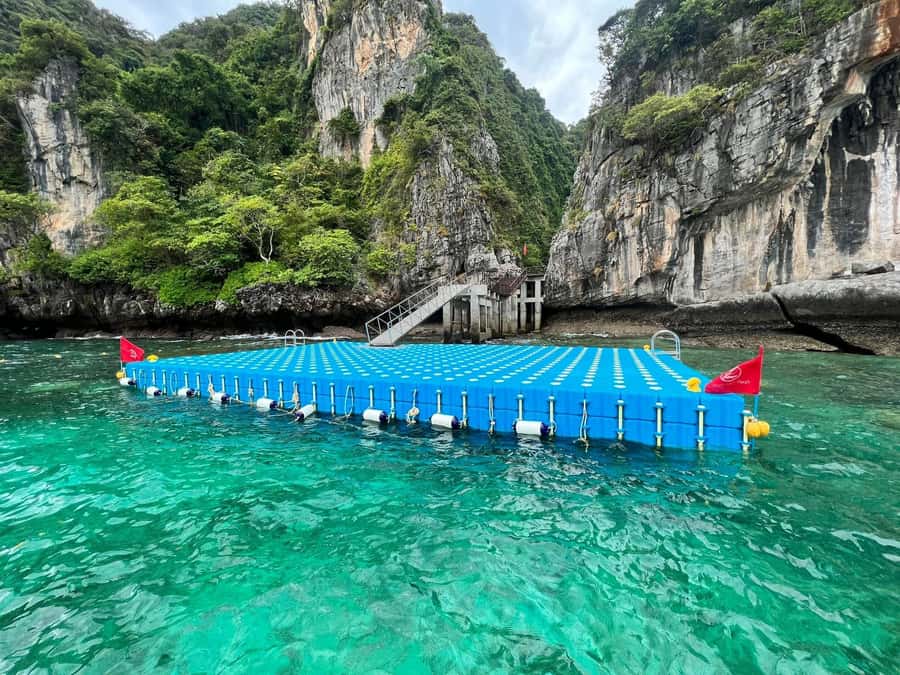 Krabi: Early Bird Phi Phi, Maya & 4 Islands Speedboat Tour - Maya Bay early access: photos first, then follow the rules