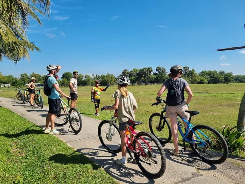 Krabi: Half-Day Koh Klang Culture Cycling Tour with Transfer - Cycling the Island: Flat Roads, Real Village Views, Easy Pace