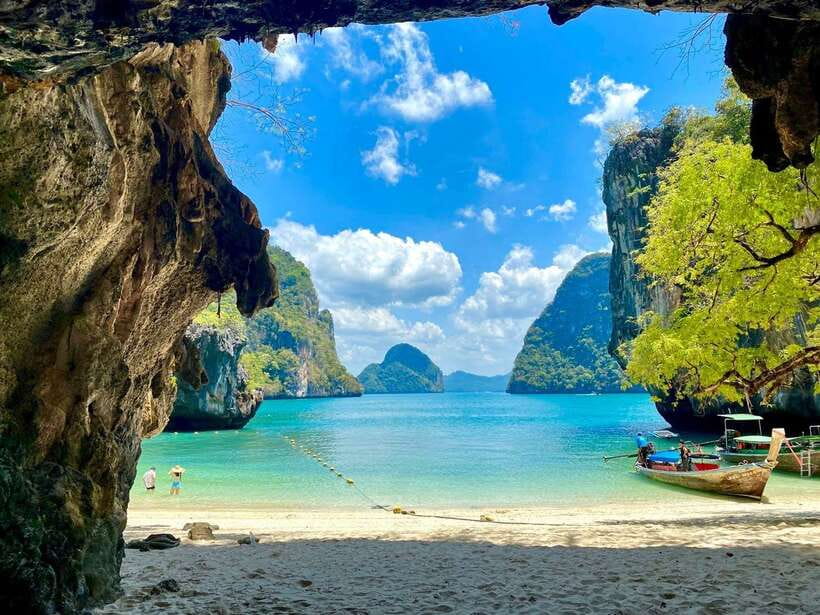 Krabi: Hong Island Longtail Boat & Kayak Tour w Buffet Lunch - Kayaking Hong Lagoon: paddling through mangroves, not just beaches