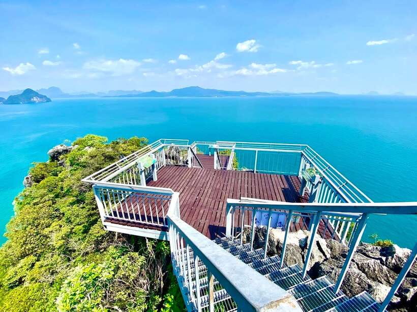 Krabi: Hong Island Longtail Boat & Kayak Tour w Buffet Lunch - Snorkeling on Hong and rocky islands: expect variety, not guarantees