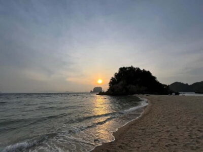 Hong Island Sunset and BBQ Dinner Tour