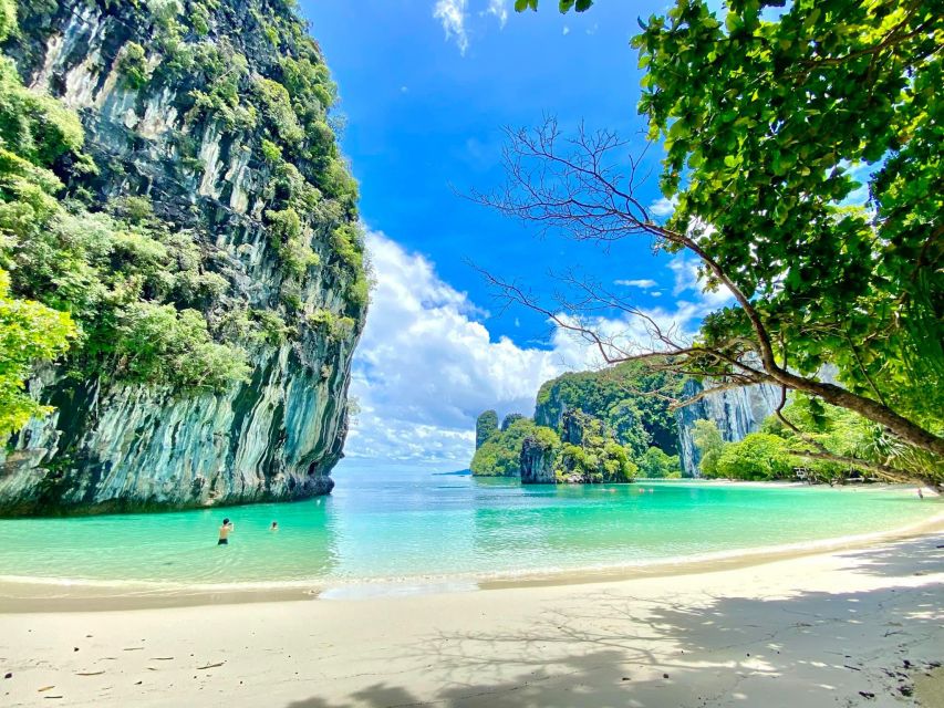 Krabi: Hong Island Tour by Longtail Boat with Kayak Option - Ko Daeng snorkeling stop: great water, but expect a busy vibe sometimes