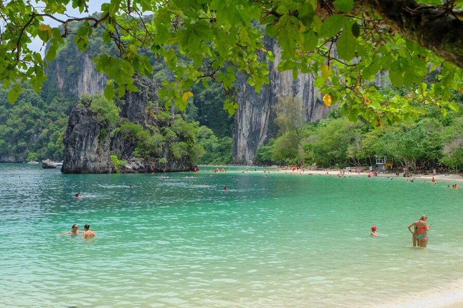 Krabi: Hong Islands Day Tour by Longtail Boat - Snorkeling at Lading Island: what you’ll actually get